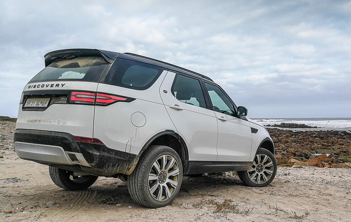 land-rover-discovery-hse-td6-2018-quick-review-cars-co-za